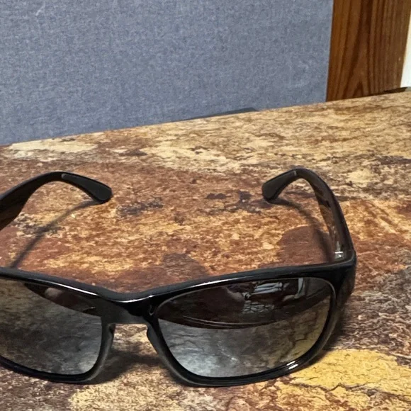 Used Maui jim mixed plate - Picture 4 of 7